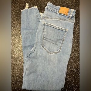 Light Wash, American Eagle High-Rise Skinny Jeans (6 Short)